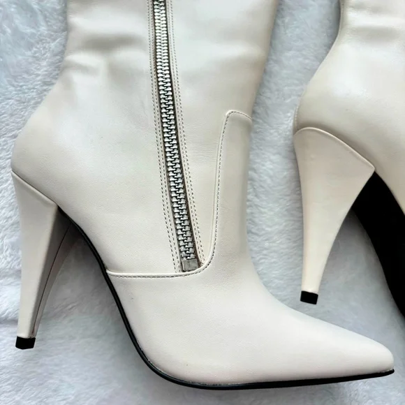 VINCE CAMUTO Alessa Cream Leather Wide Calf Knee High Heeled Boots--NEW--7.5WC - Picture 4 of 14